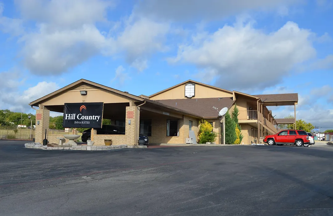 Hill Country Inn And Suite-1