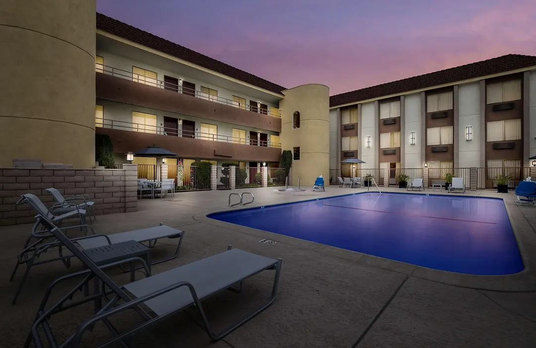 Best Western Norwalk Inn-1