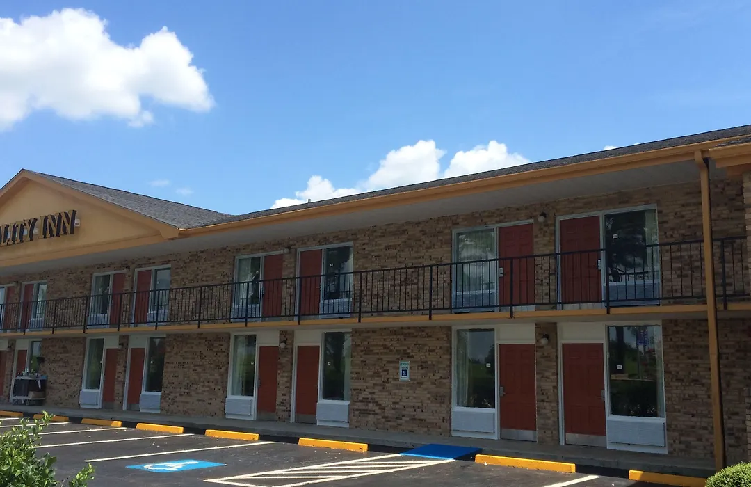 Quality Inn Manning I-95-1