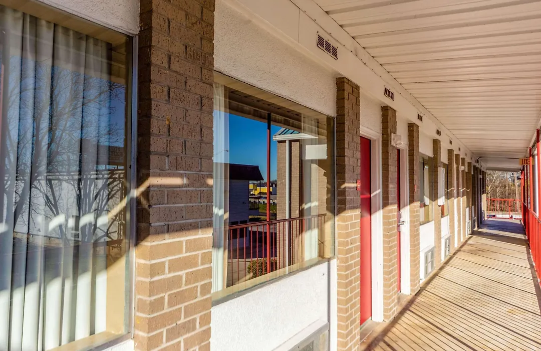 Econo Lodge Meridian South-1
