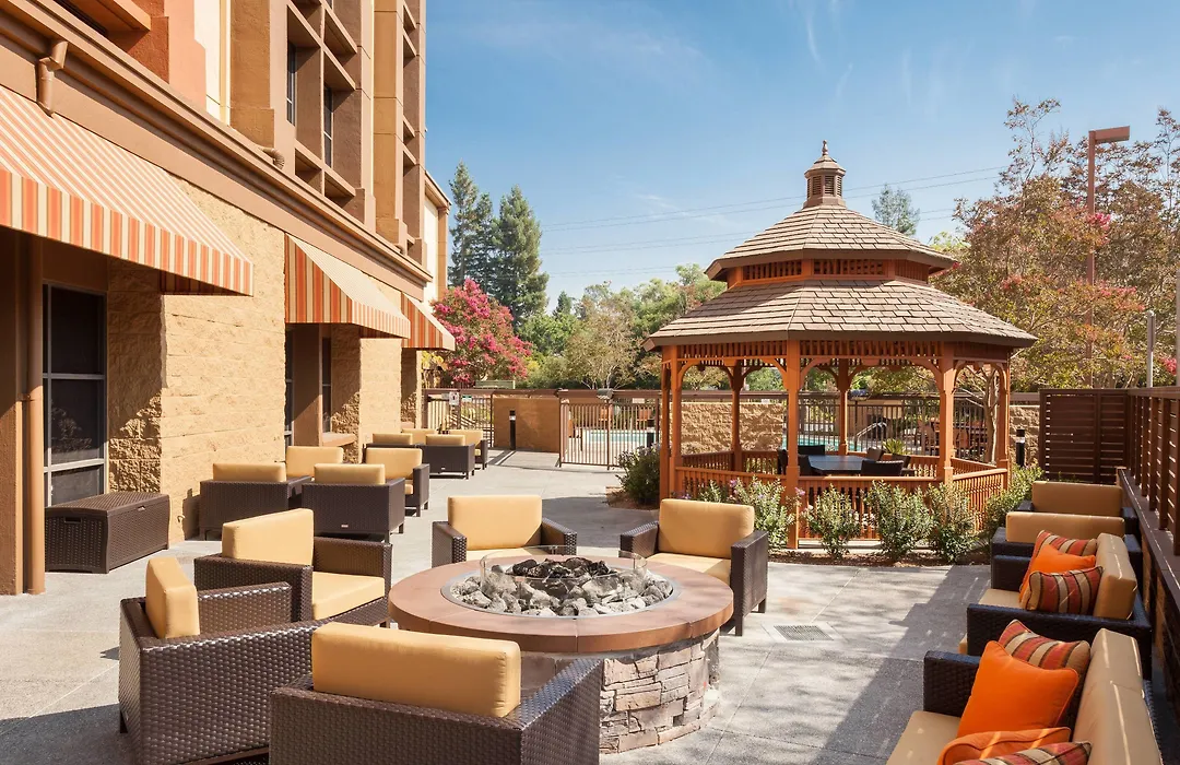 Courtyard By Marriott Santa Rosa-1