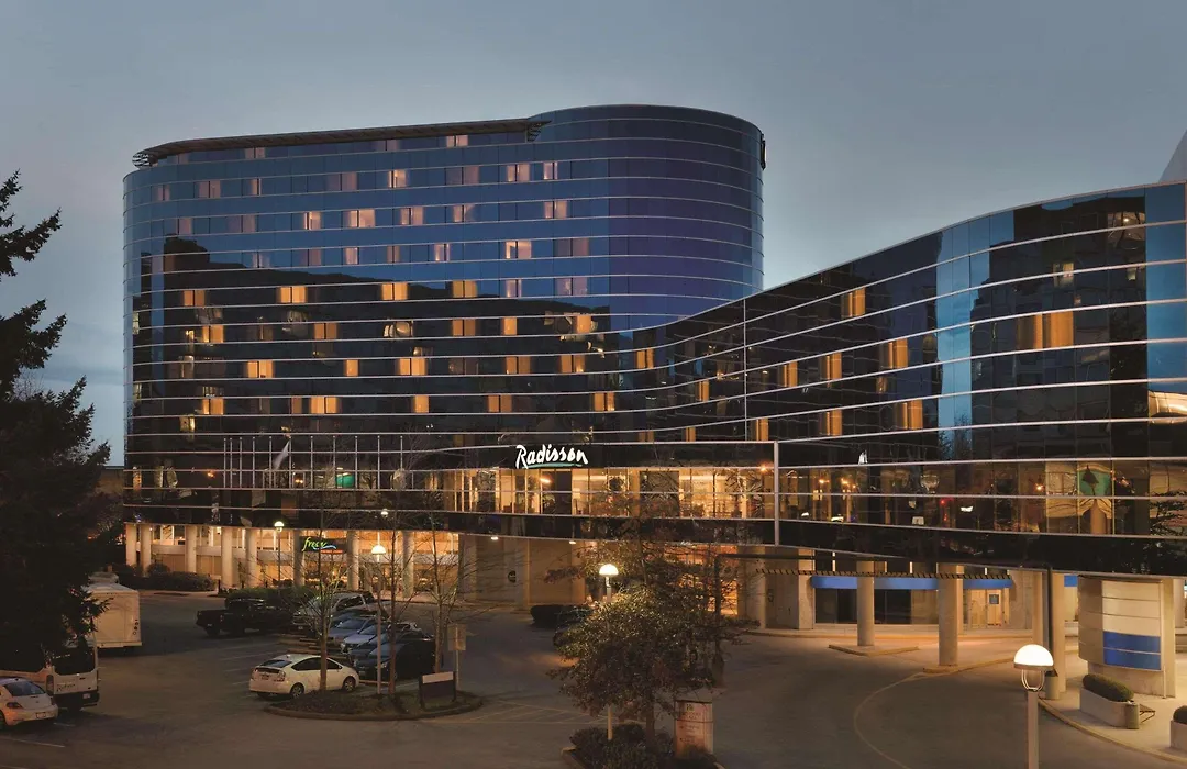 Radisson Hotel Vancouver Airport-1