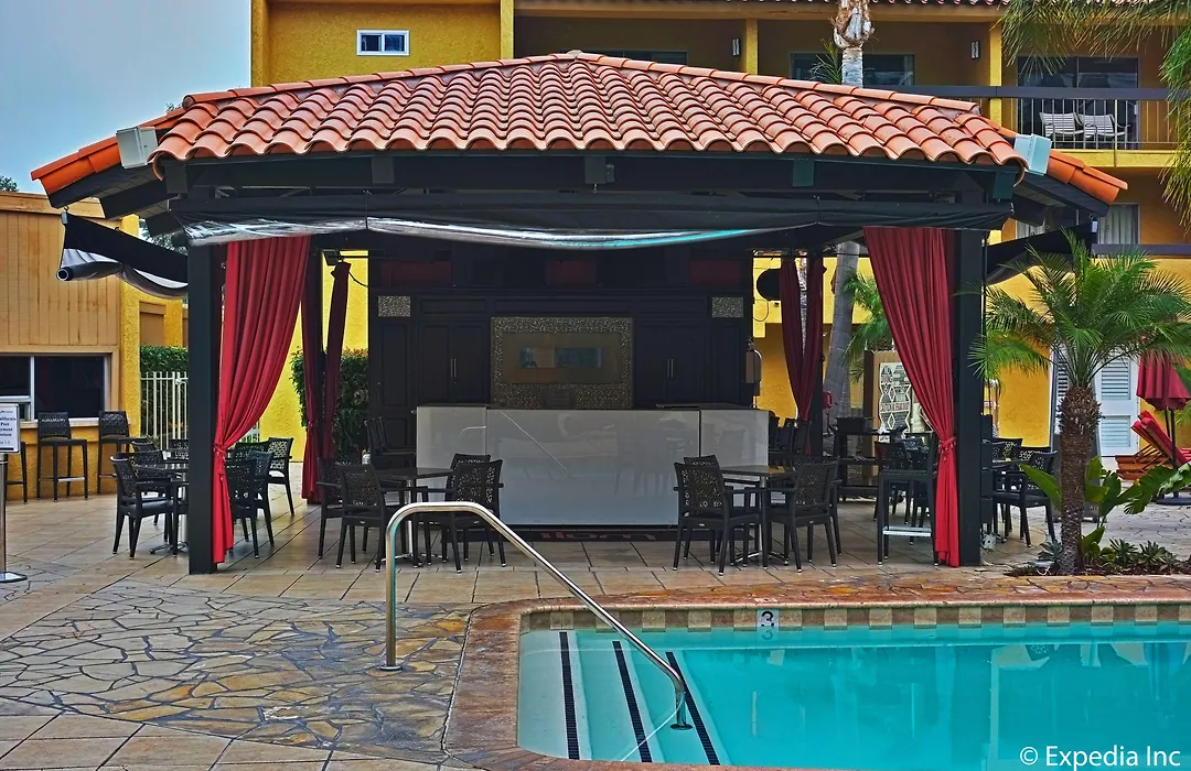 Atrium Hotel Orange County-1