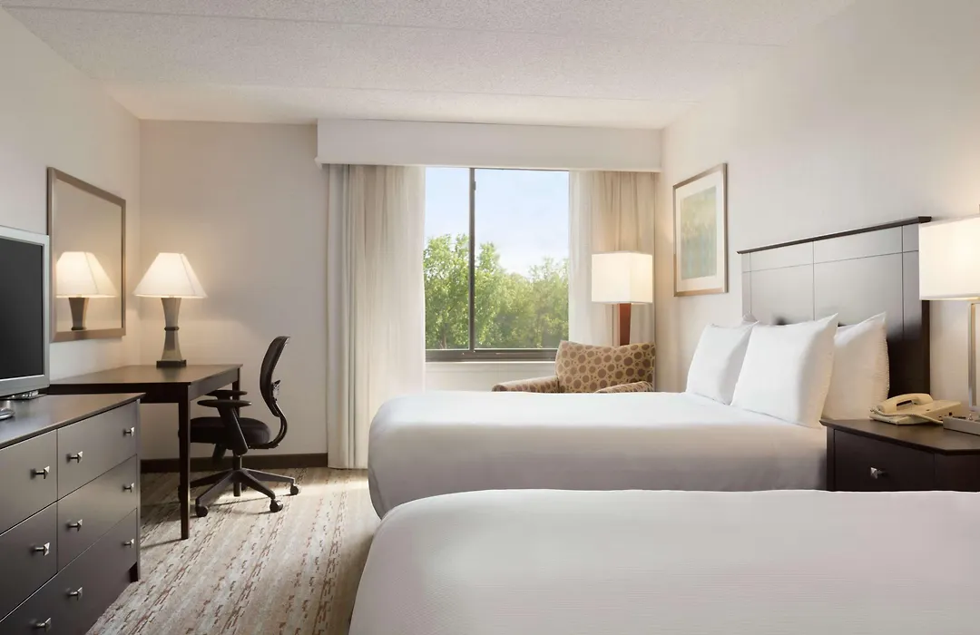 Doubletree By Hilton Bradley International Airport-1