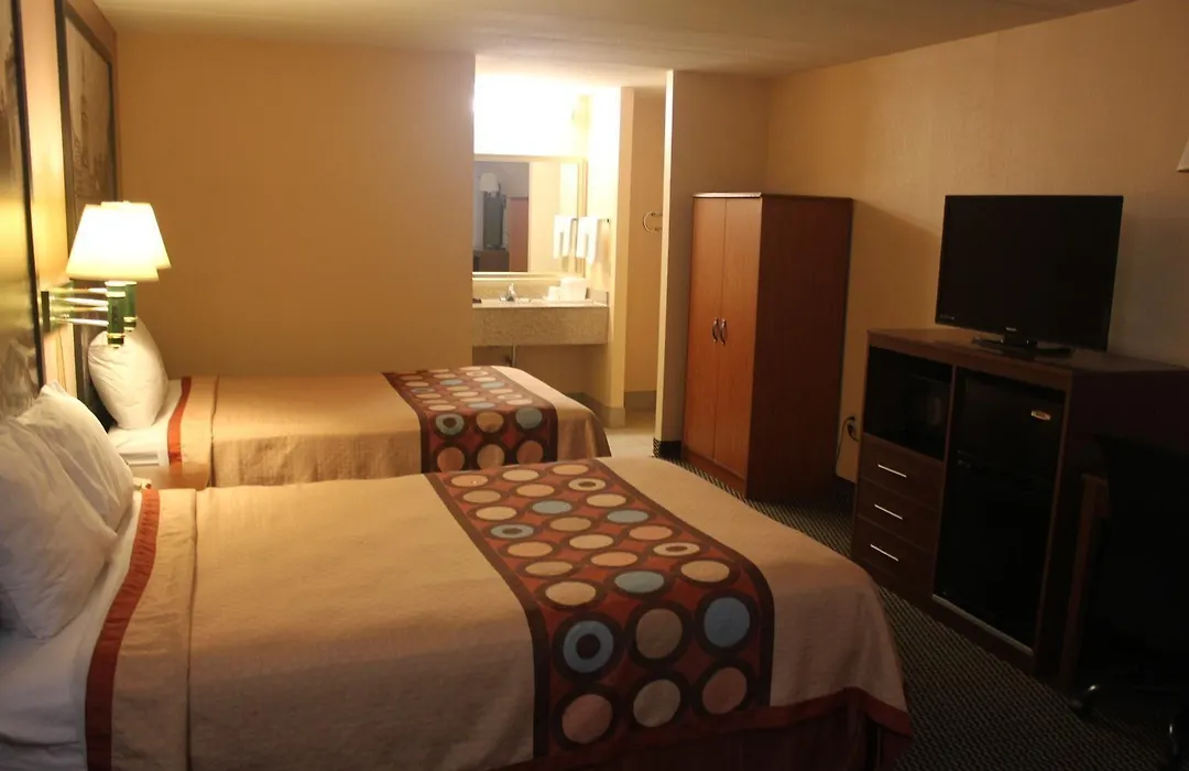 Super 8 By Wyndham Laurel-1