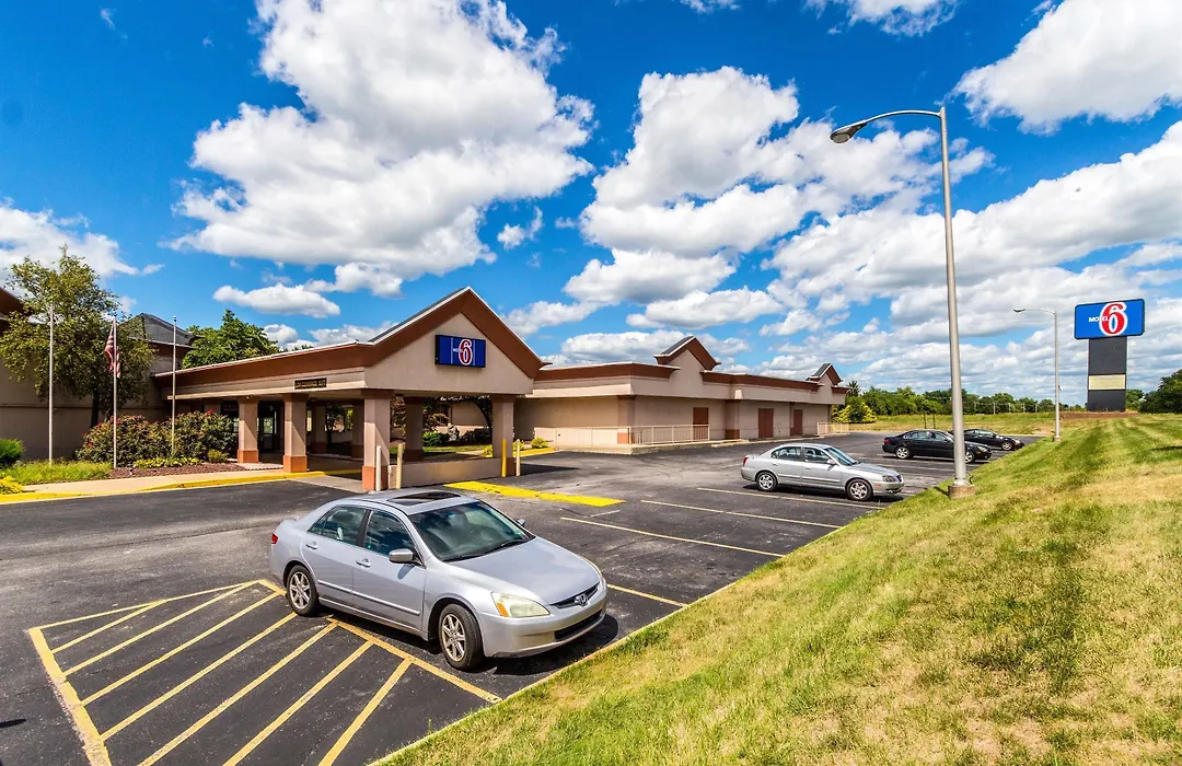 Econo Lodge Inn & Suites Chambersburg Central-1