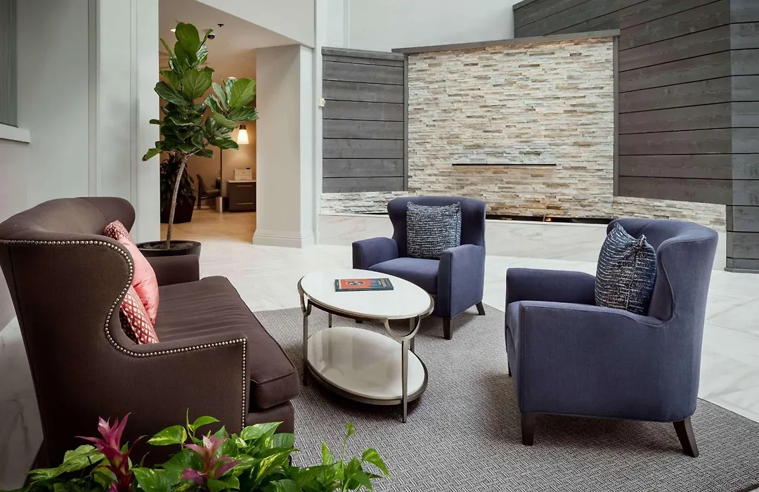 Hilton Suites Brentwood-1