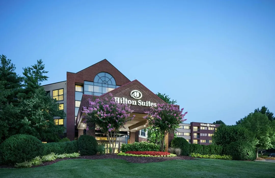 Hilton Suites Brentwood-1