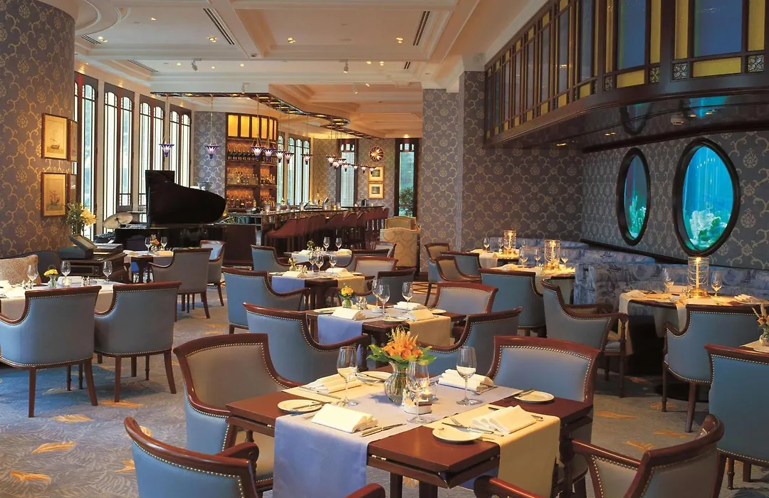 Island Shangri-La, Hong Kong-1