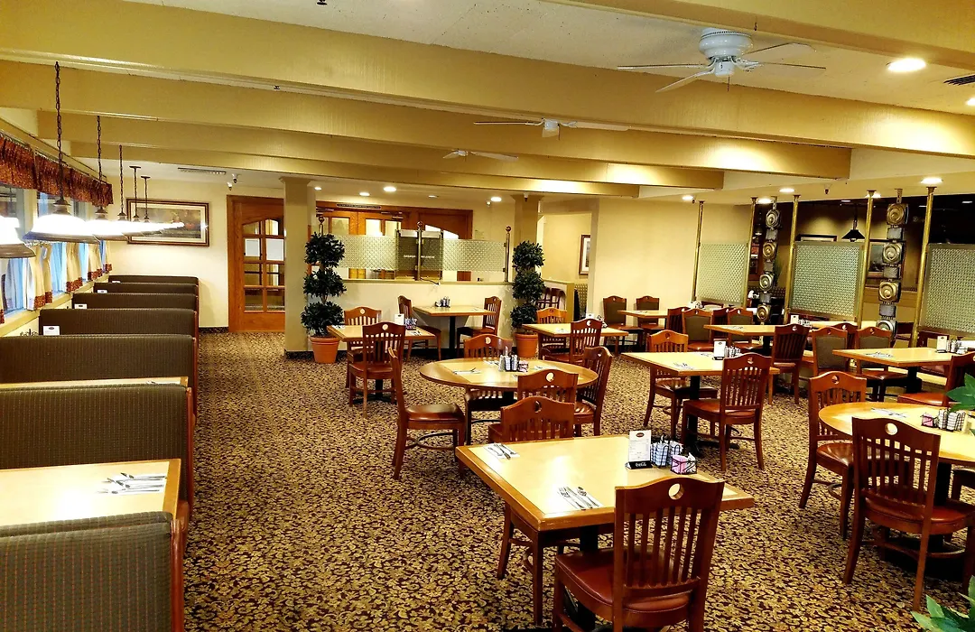 Piccadilly Inn Airport-1
