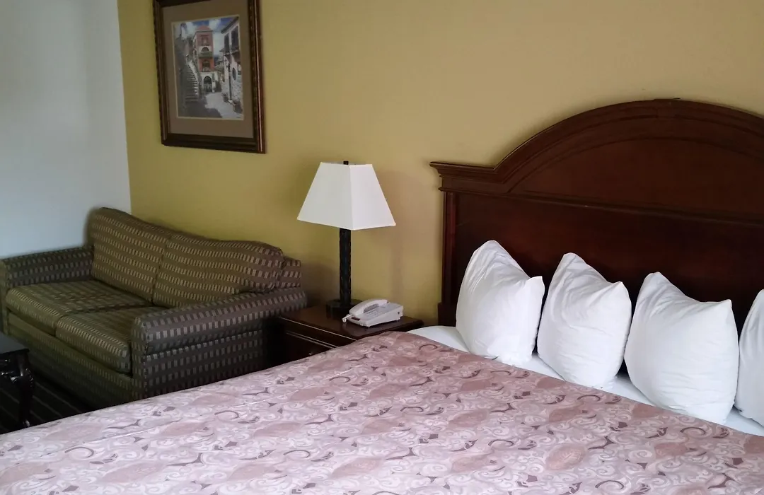 Rodeway Inn Cedar Rapids Westdale-1