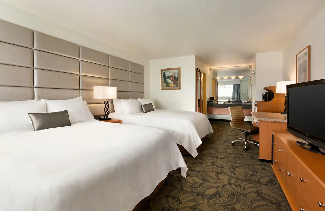 Poco Inn And Suites Hotel And Conference Center-1