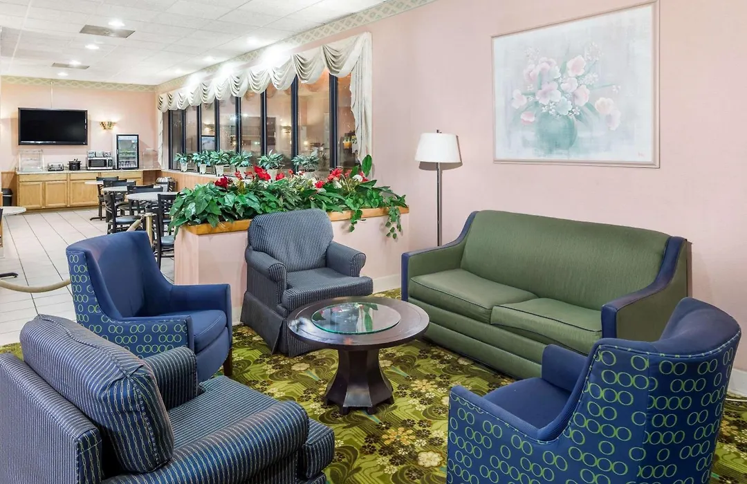 Days Inn By Wyndham Walterboro-1