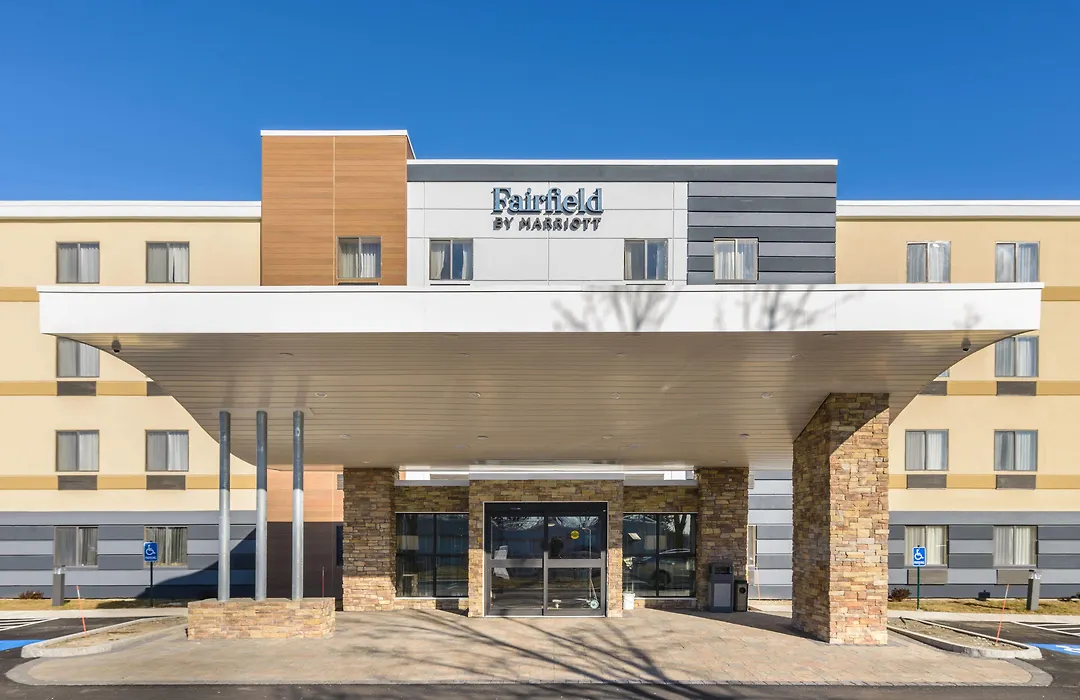 Fairfield Inn Manchester - Boston Regional Airport-1