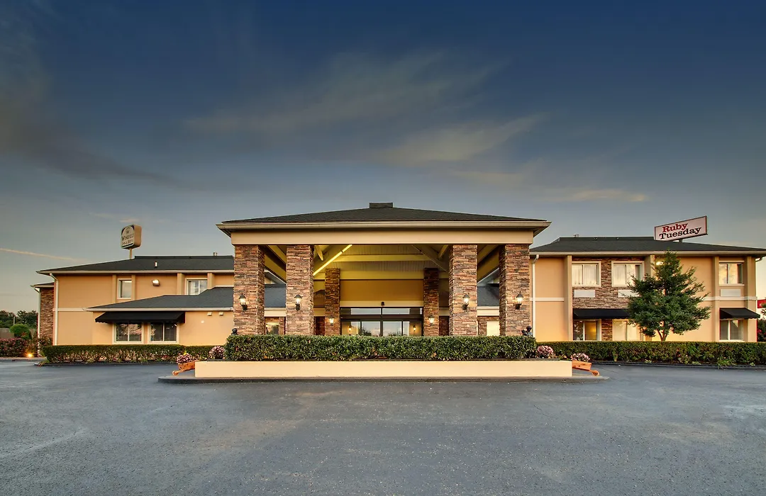 Greenfield Inn & Suites Elizabethtown, Ky I65 Exit 94-1