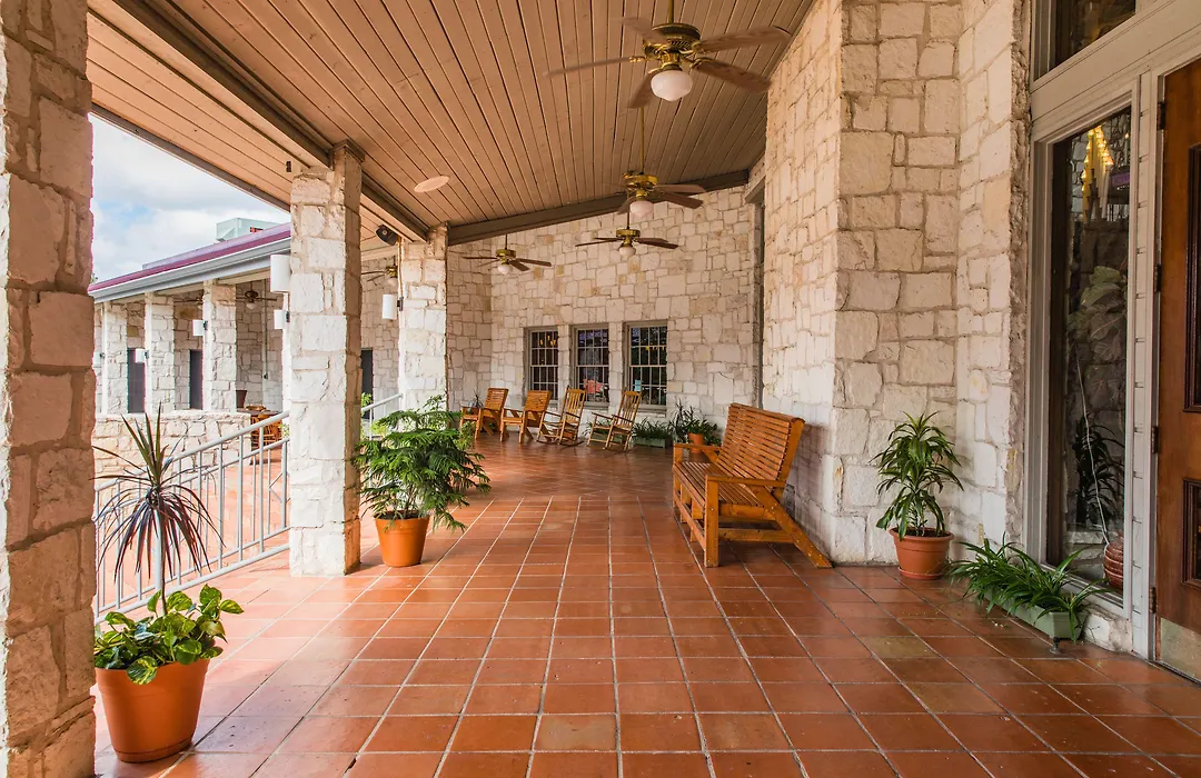 Y O Ranch Hotel And Conference Center-1