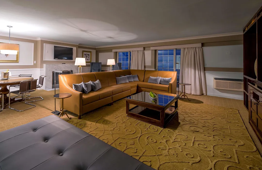 Garden City Hotel-1