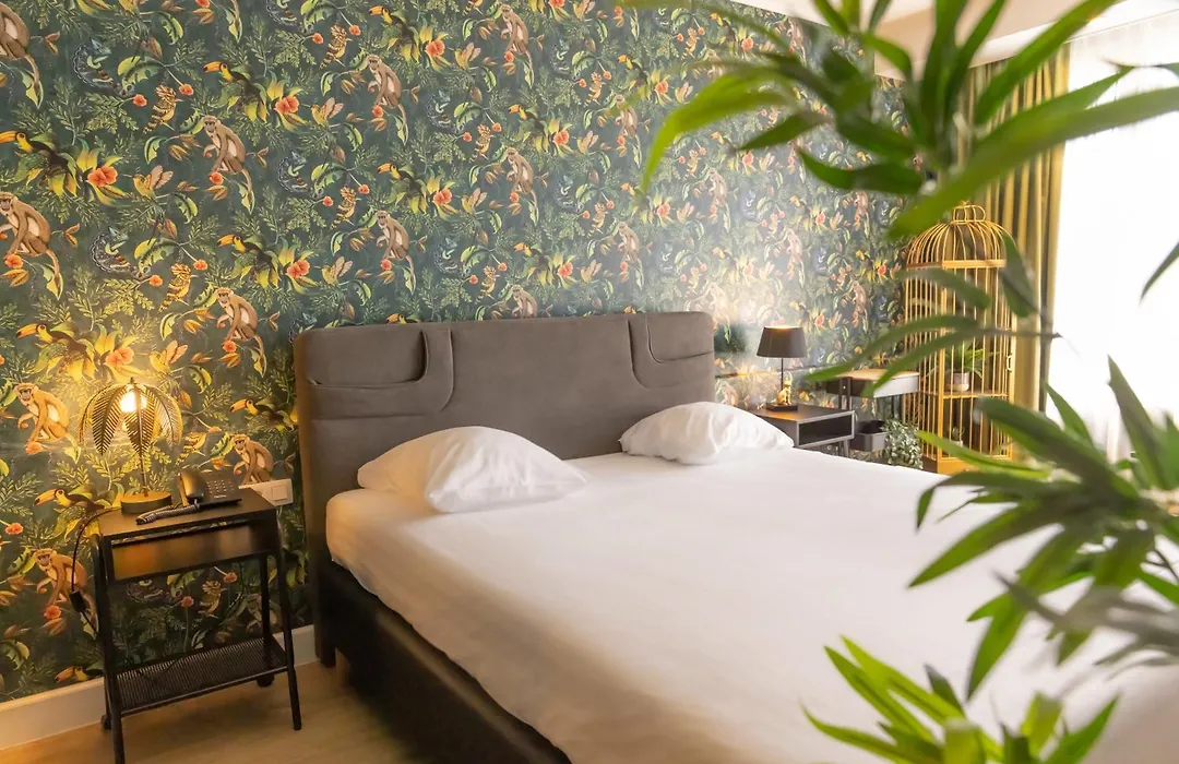 M Hotel-1