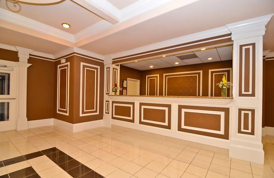 Comfort Inn & Suites Plattsburgh - Morrisonville-1