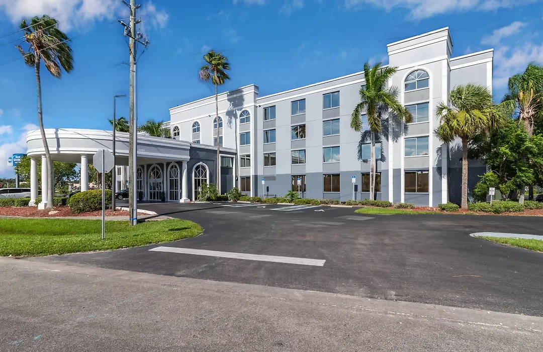 Best Western Fort Myers Inn And Suites-1