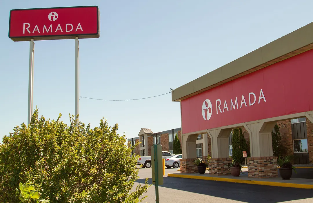 Ramada By Wyndham Bismarck-1
