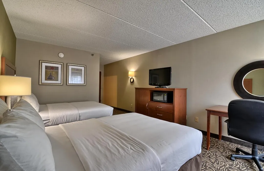 Clarion Inn & Suites Cortland - University Area-1