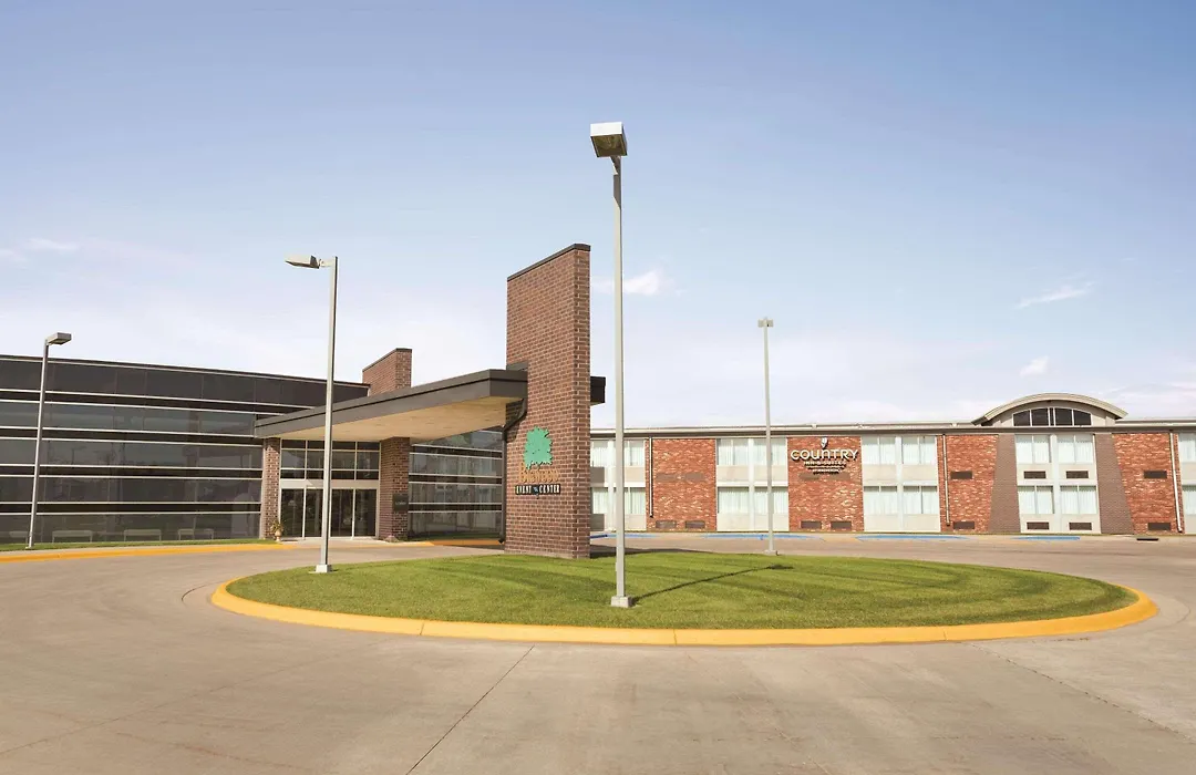 Country Inn & Suites By Radisson, Fergus Falls, Mn-1