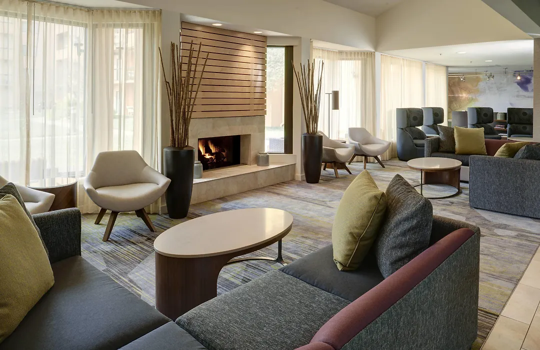 Courtyard By Marriott Indianapolis Airport-1