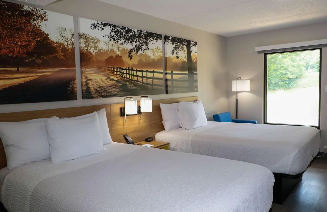 Days Inn By Wyndham Farmville-1