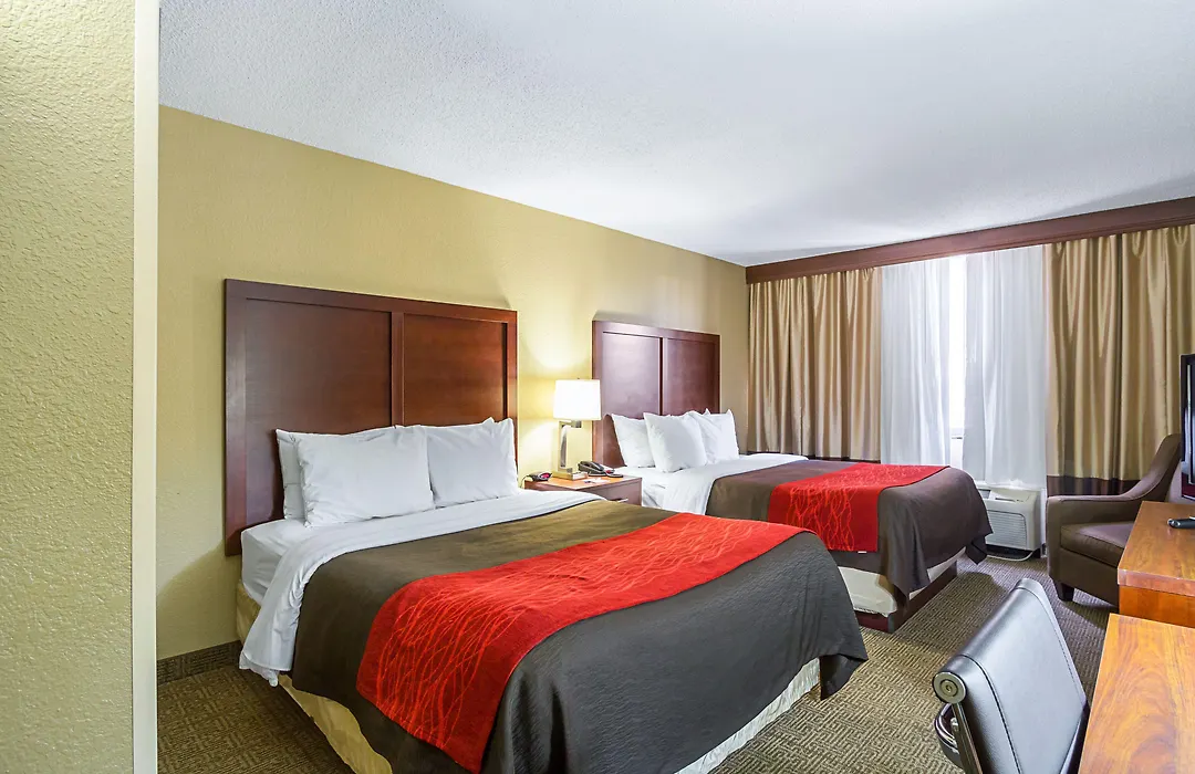 Comfort Inn Cleveland Downtown-1