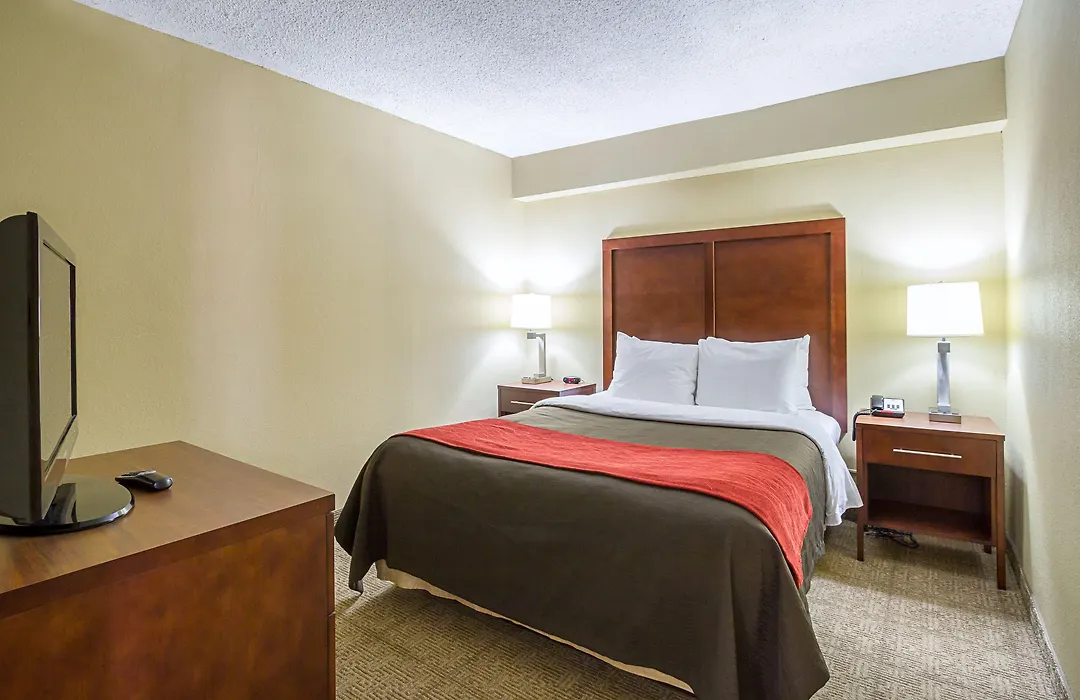 Comfort Inn Cleveland Downtown-1