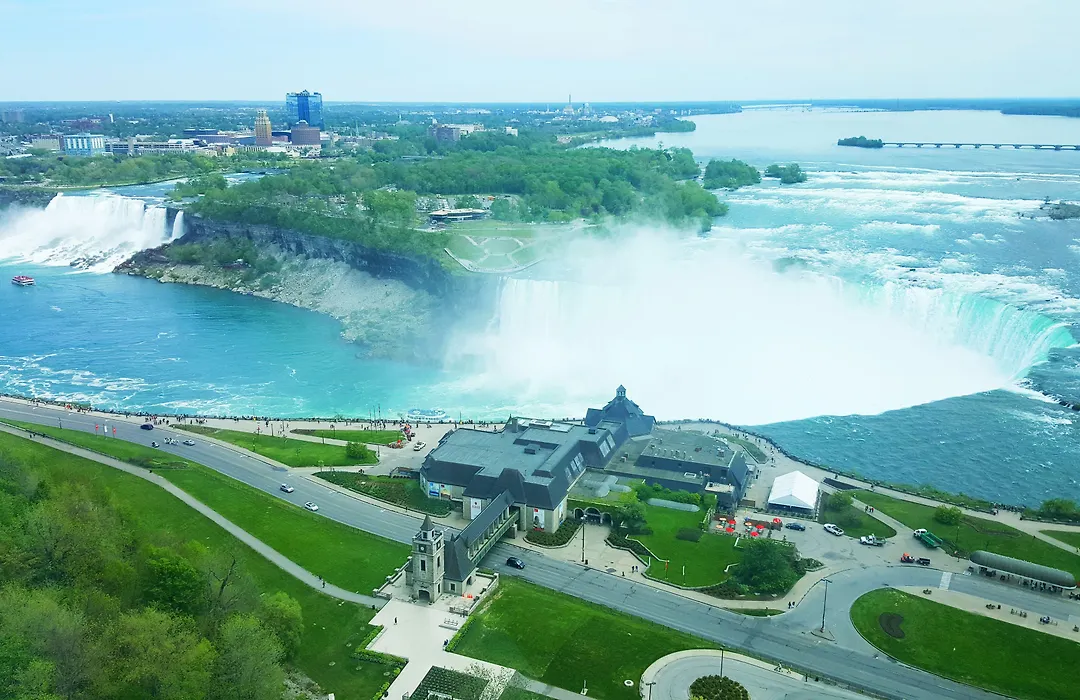 Ramada By Wyndham Niagara Falls/Fallsview-1