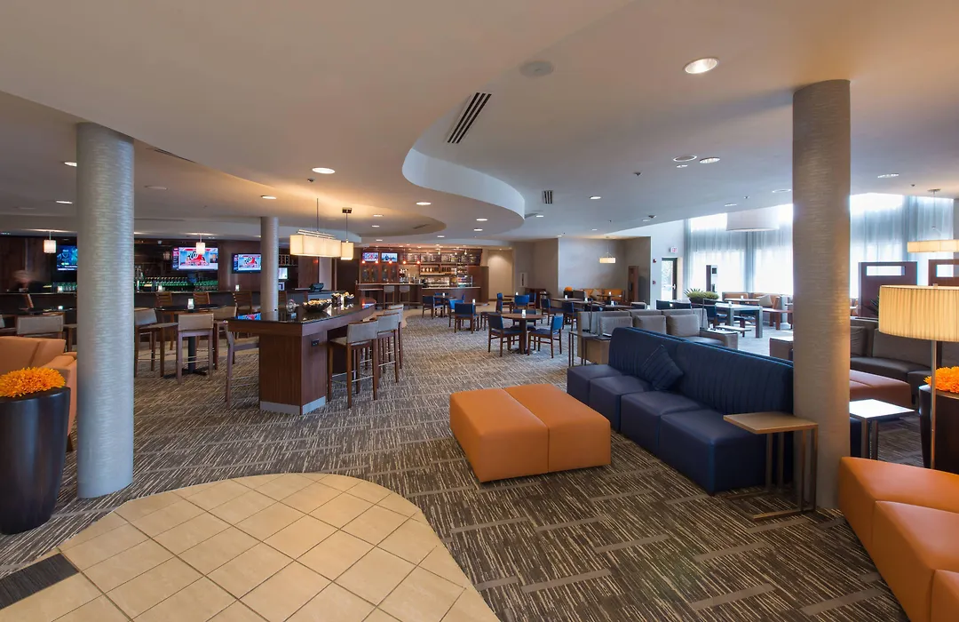 Courtyard By Marriott Canton-1