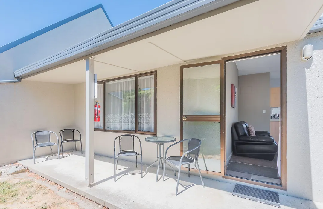 Manuka Crescent Motel-1