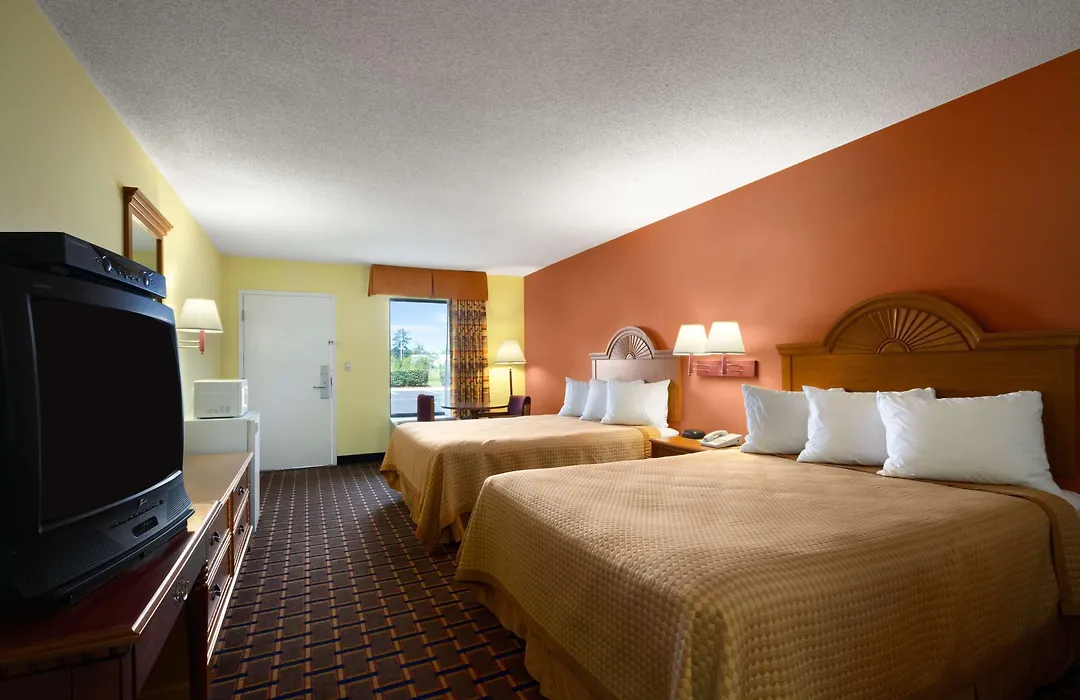 Days Inn By Wyndham Richburg-1