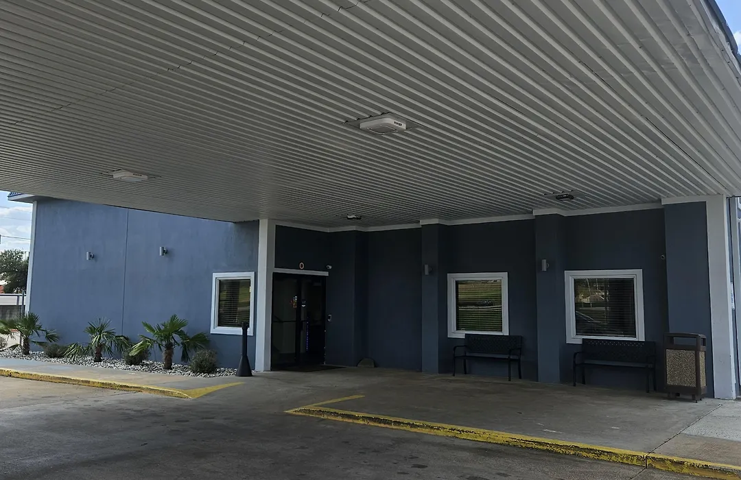 Super 8 By Wyndham Buffalo-1
