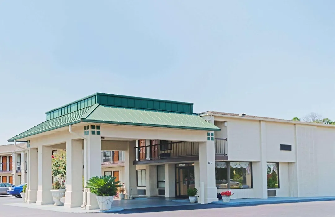 Baymont By Wyndham Troy-1