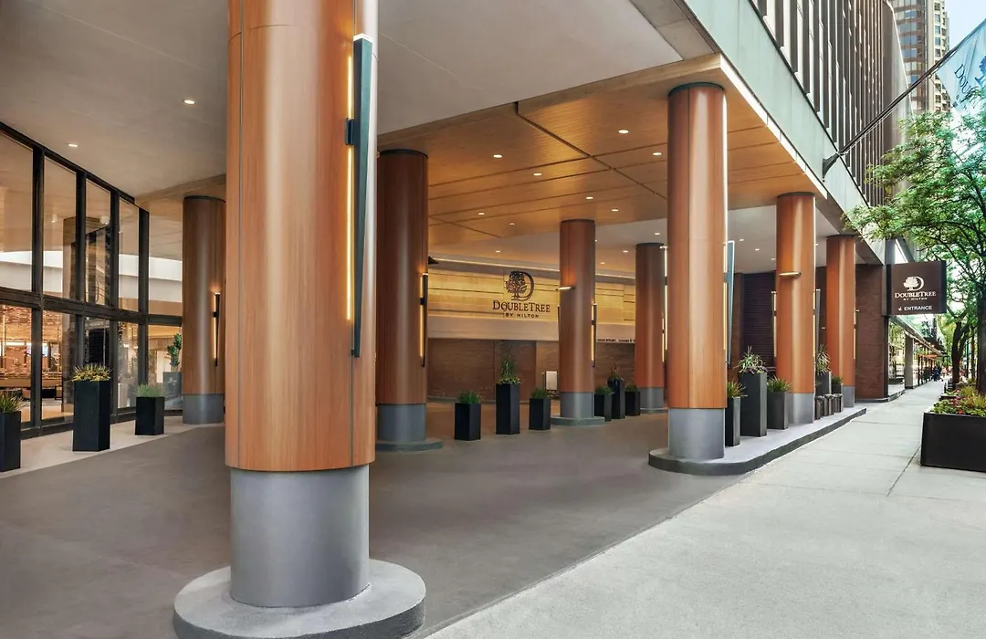 Doubletree By Hilton Chicago Magnificent Mile-1