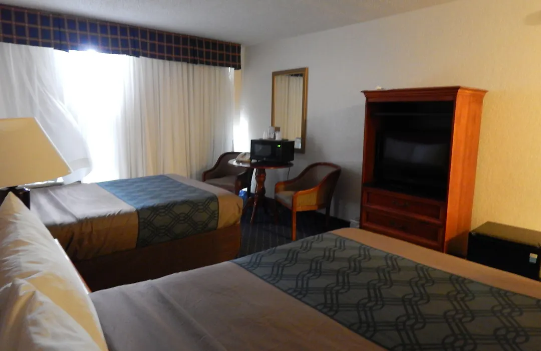 North Miami Beach Gardens Inn & Suites (Adults Only)-1