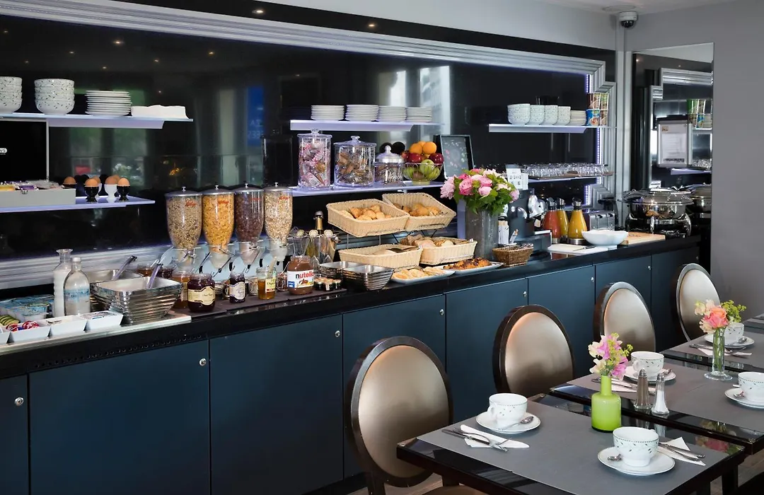 Hotel Plaza Elysees-1