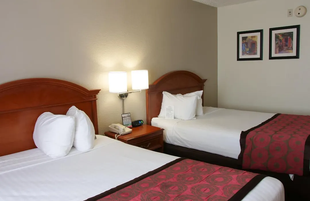 Baymont By Wyndham Louisville East-1