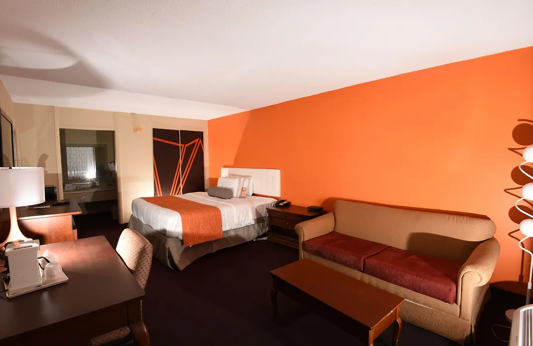 Howard Johnson Hotel & Conference Center By Wyndham Salem-1
