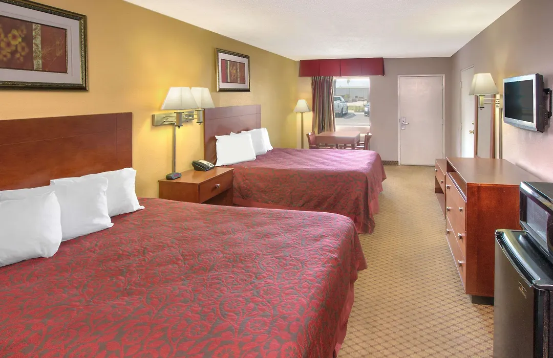 Days Inn By Wyndham Gulfport-1