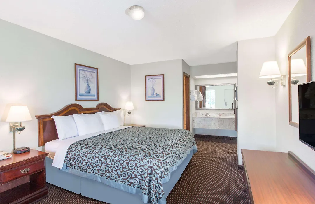 Days Inn By Wyndham West Point-1