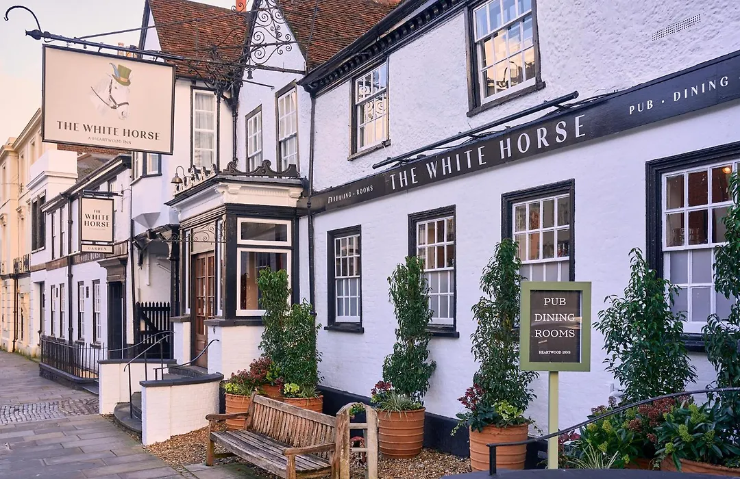 The White Horse - A Heartwood Inn-1