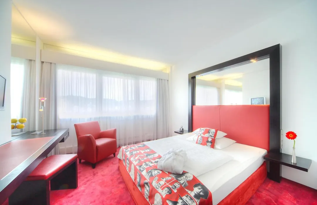 Arcotel Nike Linz-1