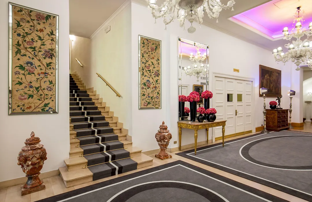 Hotel Savoy-1