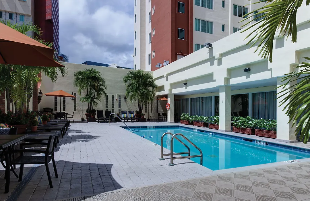 Holiday Inn Hotel Port Of Miami-Downtown By Ihg-1