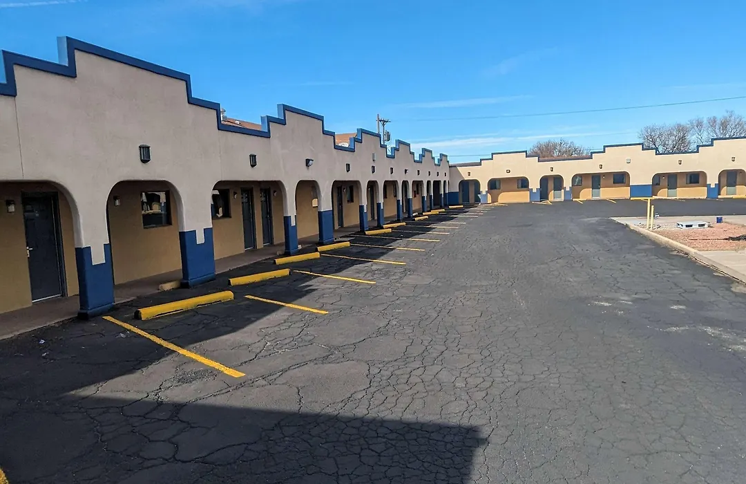 Travelodge By Wyndham Clovis-1