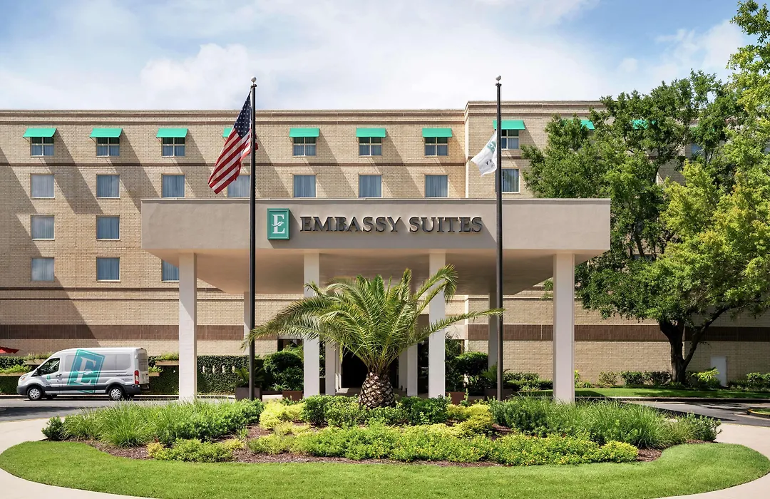 Embassy Suites Brunswick-1